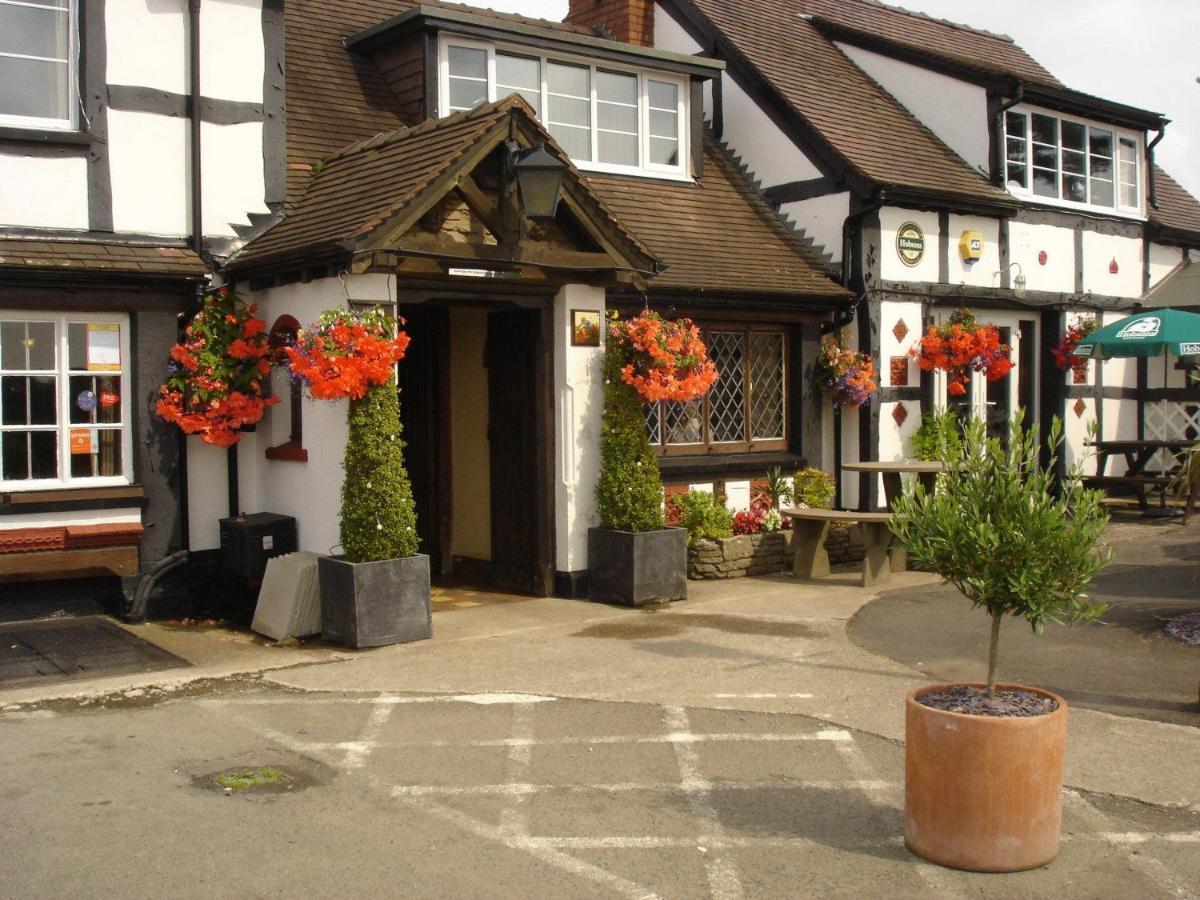 Rose & Crown Hotel Тенбъри Екстериор снимка