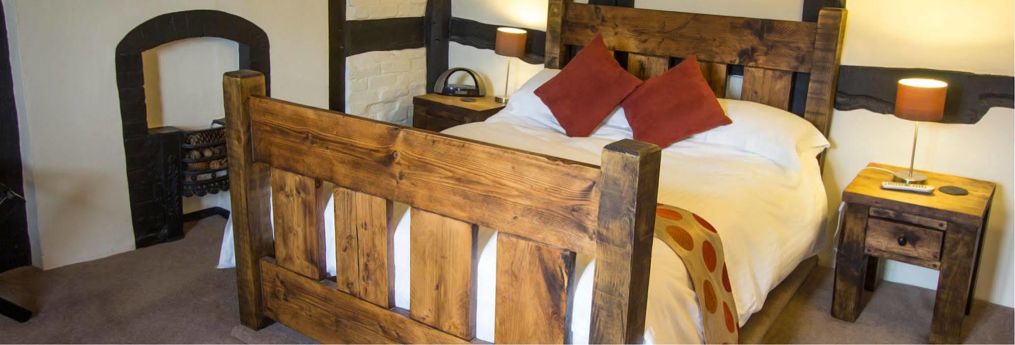 Rose & Crown Hotel Тенбъри Екстериор снимка