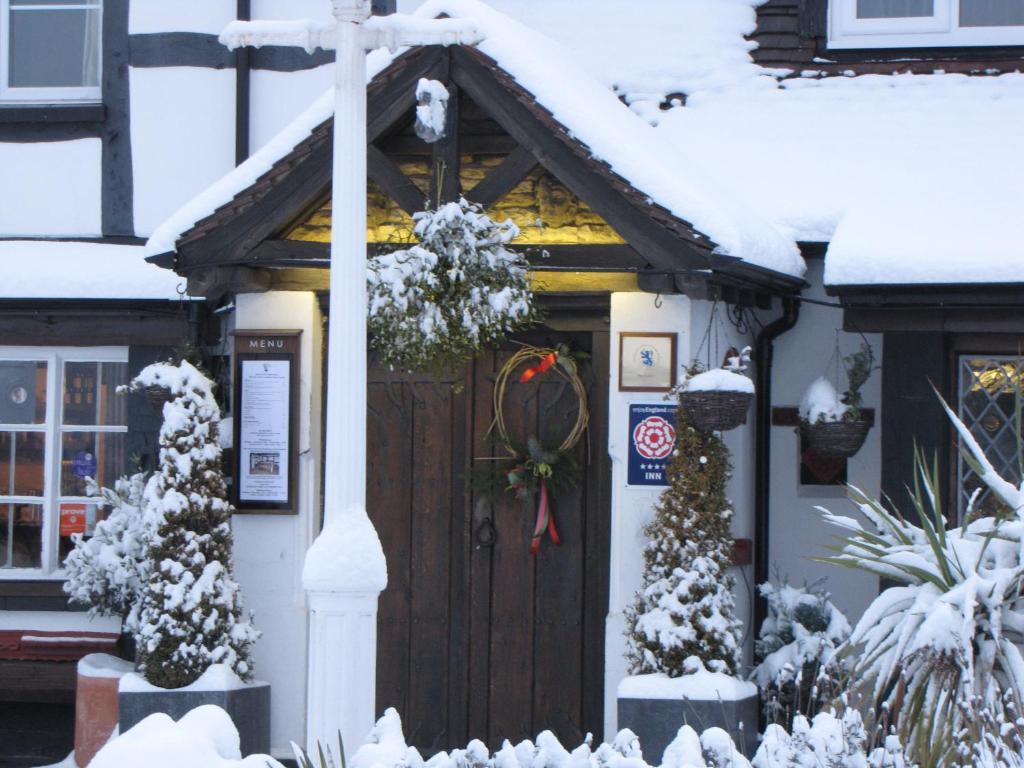 Rose & Crown Hotel Тенбъри Екстериор снимка